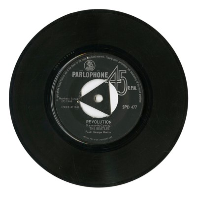 Lot 190 - The Beatles Hey Jude Revolution Tri Centre Parlophone Single (Rhodesia)