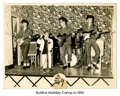 Lot 376 - Johnny ‘Guitar’ Byrne Owned Guitar (Japan)
